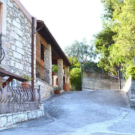 Farm stay Agriturismo Antichi Ulivi Collina