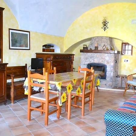 Agriturismo Antichi Ulivi Collina Farm stay